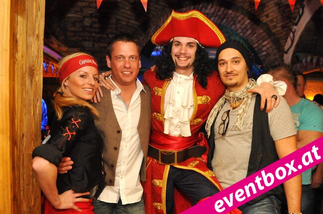 Captain Morgan Party in der Salud Alm