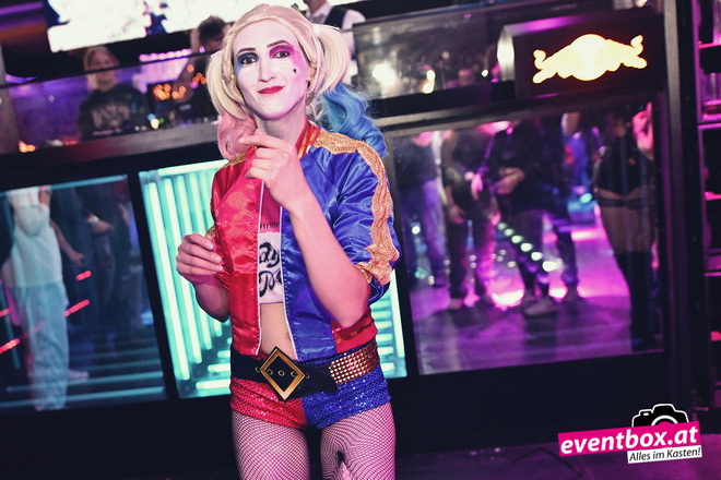 Foto aus dem Album „Superheldenparty“