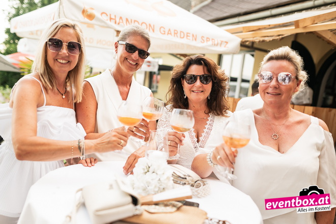 Foto aus dem Album „Fete Blanche Dinner 2024 @ See Restaurant Saag“