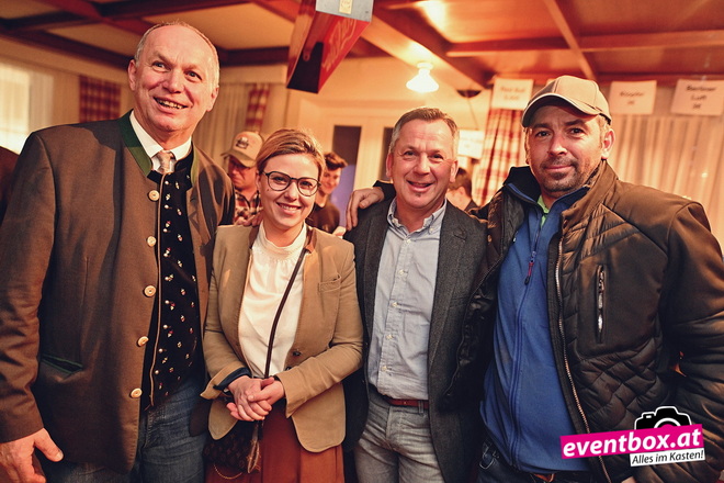Foto aus dem Album „ÖVP-Ball mit Meilenstein @ Edlingerhof“