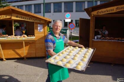 Krapfenkirtag mit Kunsthandwerksausstellung – 3 Mai, 2026