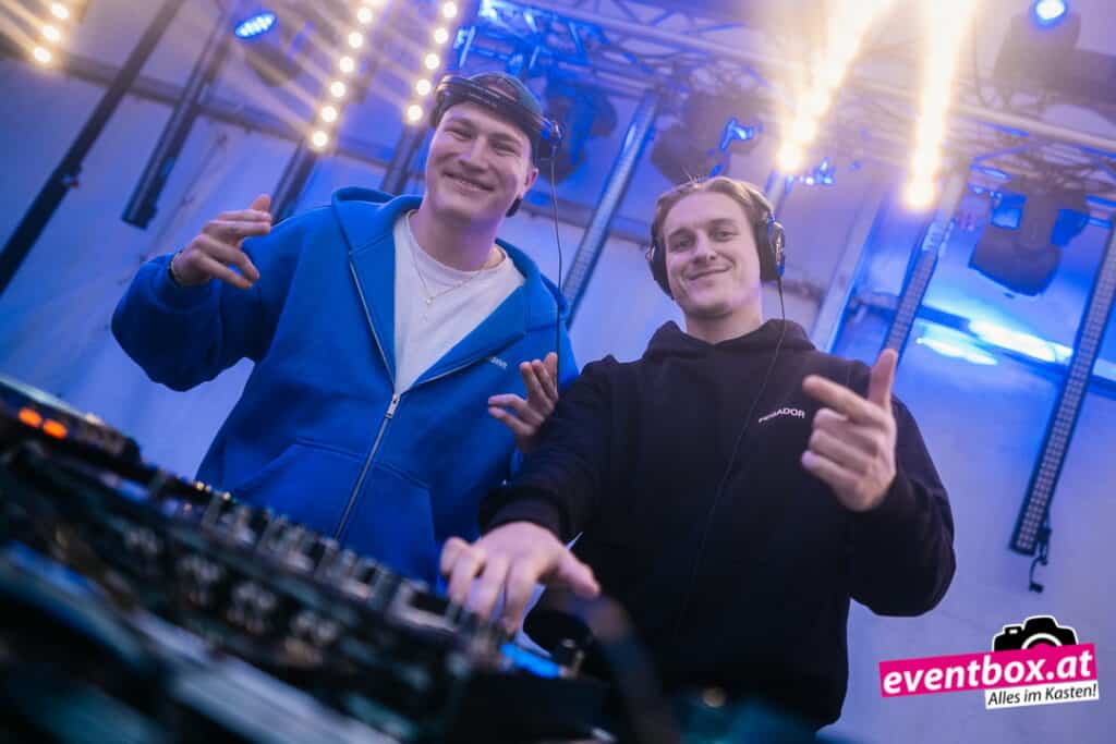 20260405-22-51-31-NZ9_2040