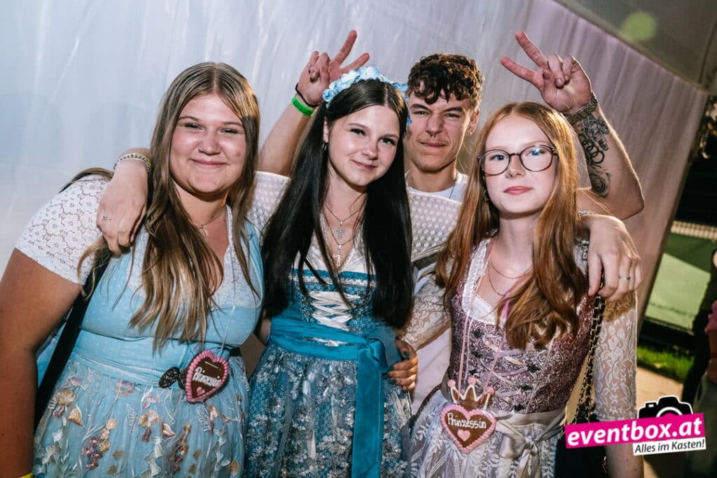 Foto aus dem Album „Sommerfest Feuerwehrfest Miklautzhof 2026“