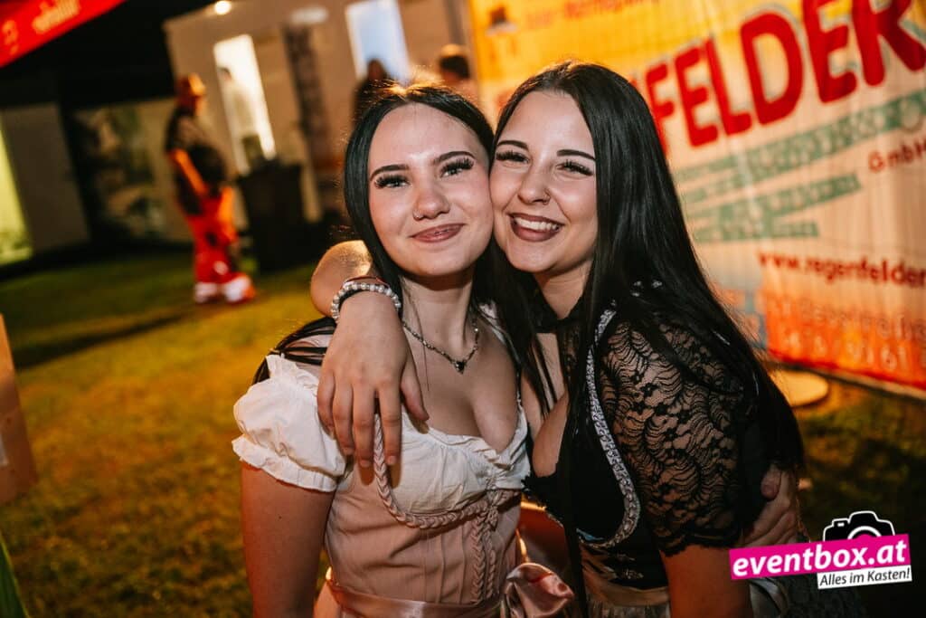 Foto aus dem Album „Zweikirchner Feuerwehrfest mit Blaulichtparty 2026“