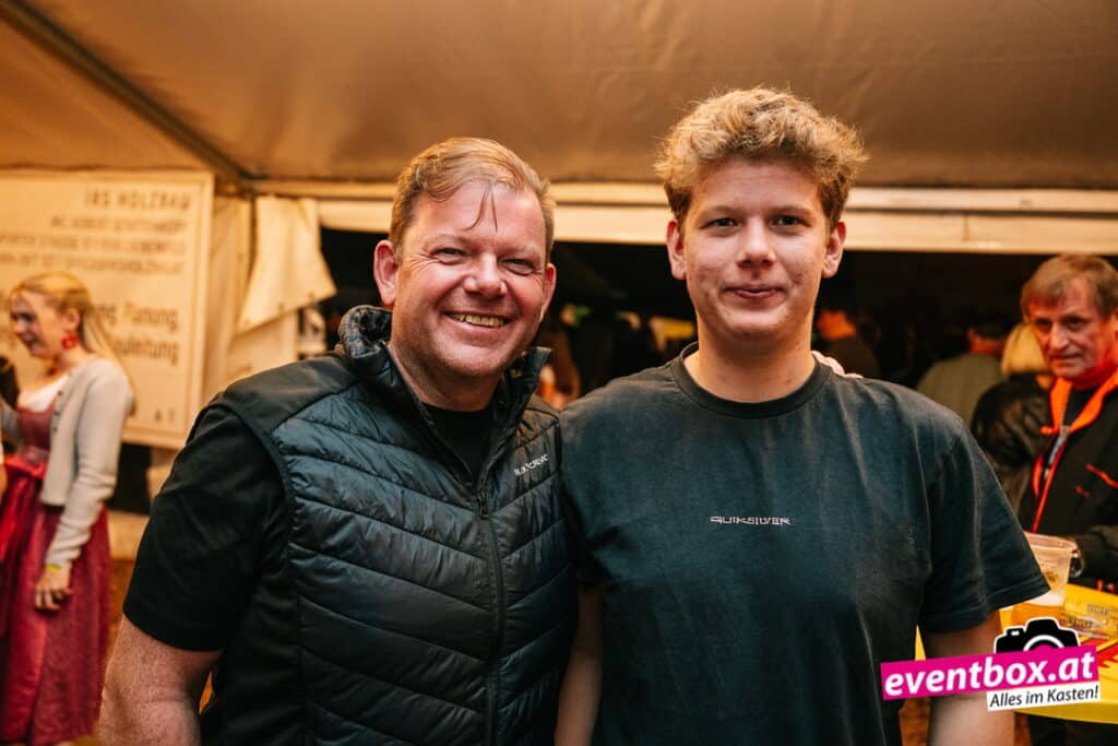 Foto aus dem Album „Zweikirchner Feuerwehrfest mit Blaulichtparty 2026“