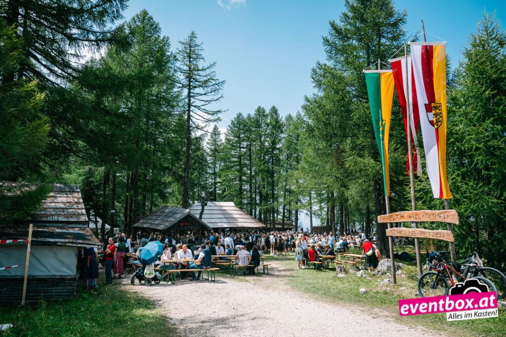 Foto aus dem Album „Petzen Almkirchtag 2026“