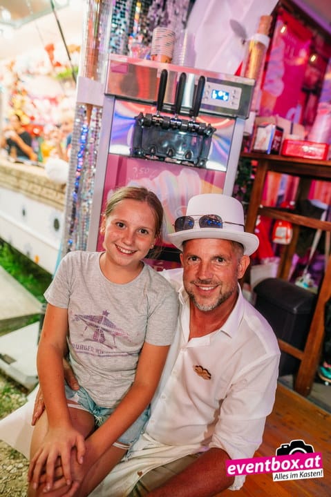 Foto aus dem Album „Schloss-Café Wiesnzelt – Manuel Brunner live am Bleiburger Wiesenmarkt 2026“