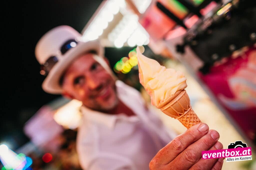 Foto aus dem Album „Schloss-Café Wiesnzelt – Manuel Brunner live am Bleiburger Wiesenmarkt 2026“