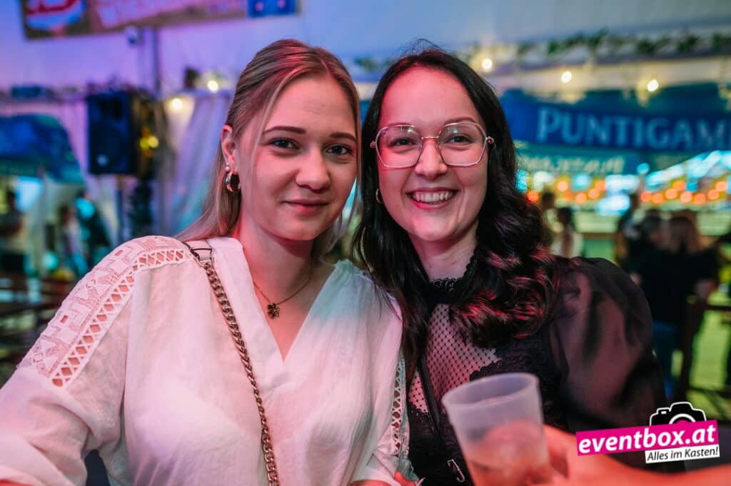 Foto aus dem Album „Schloss-Café Wiesnzelt – Manuel Brunner live am Bleiburger Wiesenmarkt 2026“