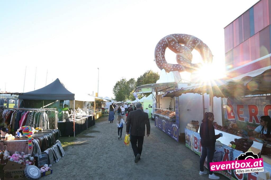 Foto aus dem Album „St. Veiter Wiesenmarkt 2026 – Markt und Partyzelte“