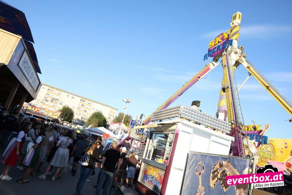 Foto aus dem Album „St. Veiter Wiesenmarkt 2026 – Markt und Partyzelte“