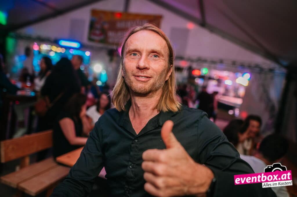 Foto aus dem Album „Gary Poppins live im Schlosscafé Wiesnzelt – Bleiburger Wiesenmarkt 2026“