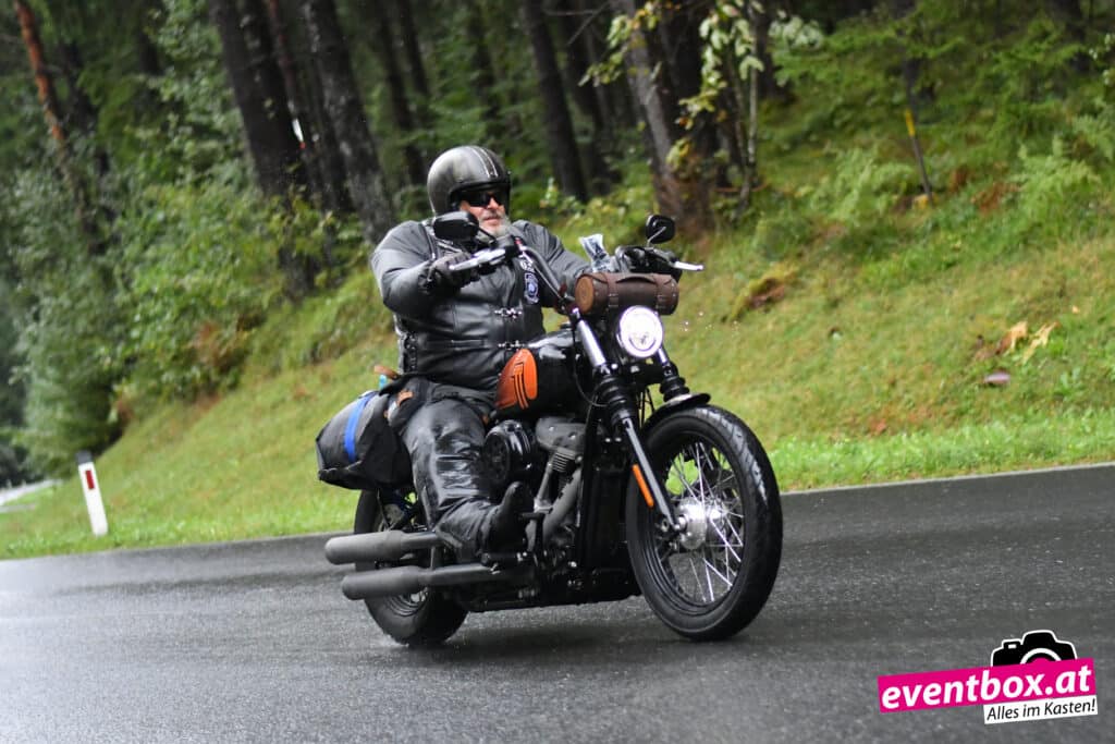 Foto aus dem Album „Harley-Treffen 2026 – Regen & Bikes“