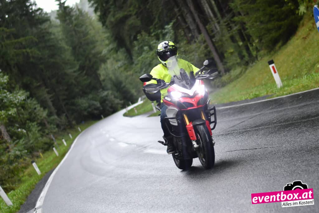 Foto aus dem Album „Harley-Treffen 2026 – Regen & Bikes“