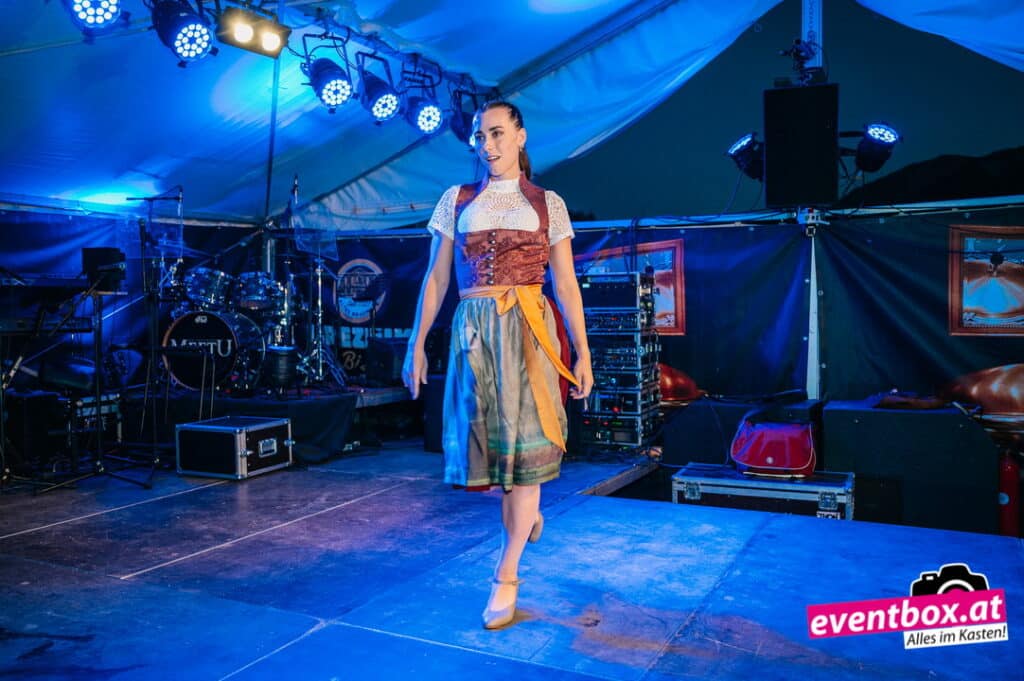 Foto aus dem Album „Werner-Berg-Modenschau im Breznik-Zelt – Bleiburger Wiesenmarkt 2026“