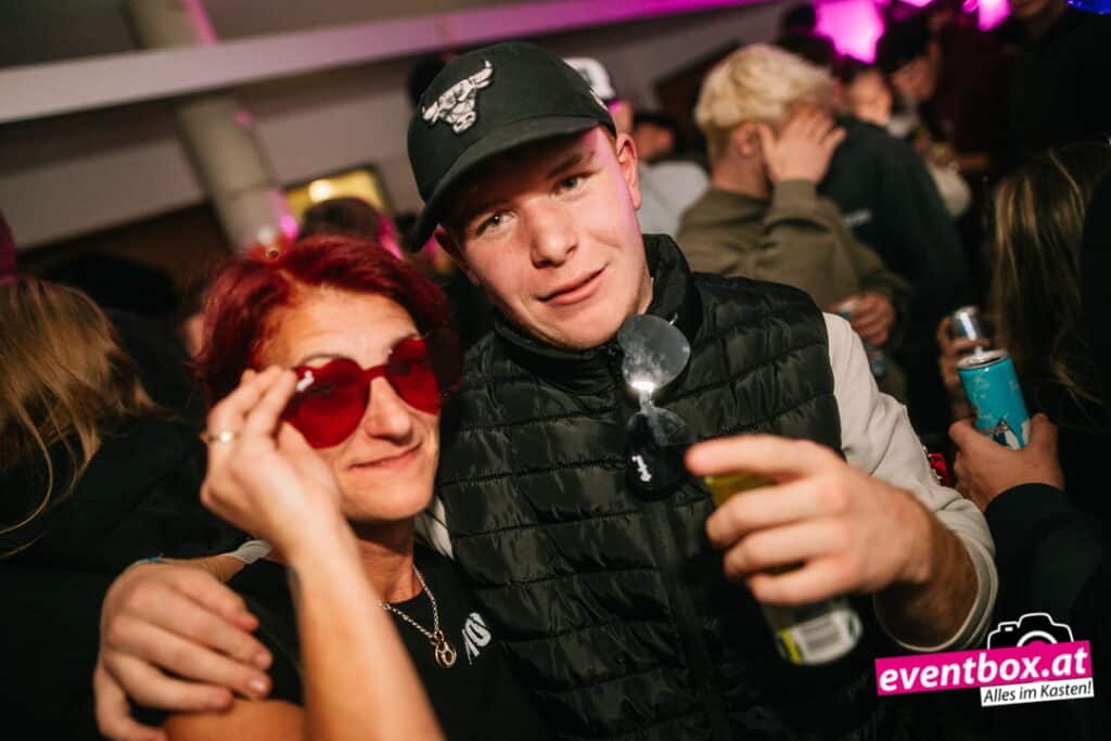 Foto aus dem Album „Afterparty der Maskenschau – Creatures of Hell Griffen 2026“