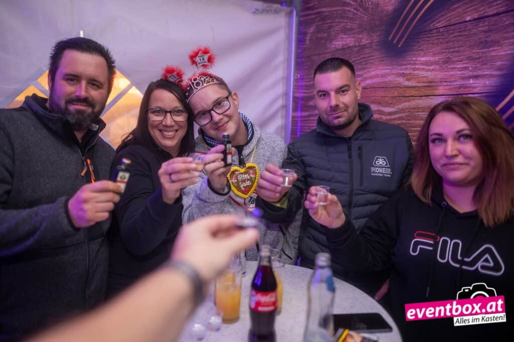 Foto aus dem Album „Wiesenfrequenz 2026 im 20’s Cheers am Kolomonimarkt“