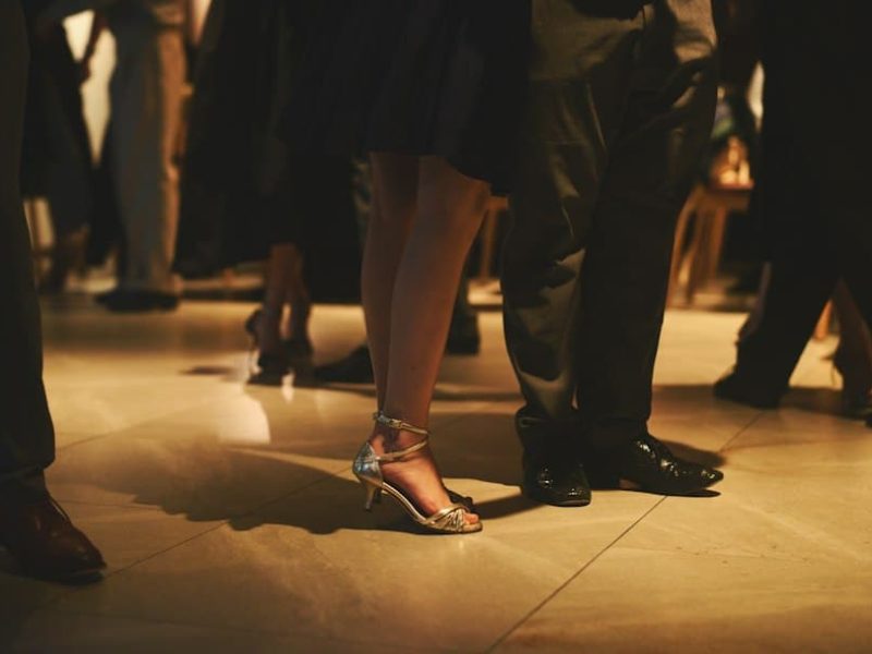 Elegantes Tanzpaar bei einem festlichen Ball – Symbolbild zum Maturaball HAK/TAK Klagenfurt 2026